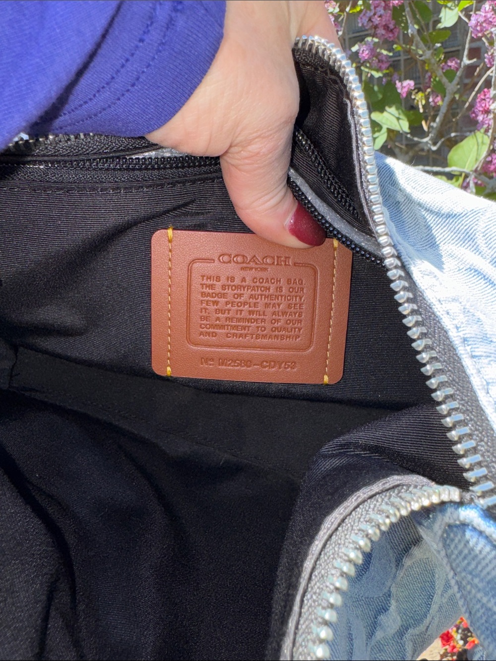 Coach Faded BlueDenim Adj.Crossbody Bag with Coin Pouch& theCharms NWOT - Picture 14 of 14